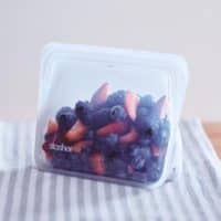 plastic-free flexible food storage bag that can be reused and is dishwasher safe